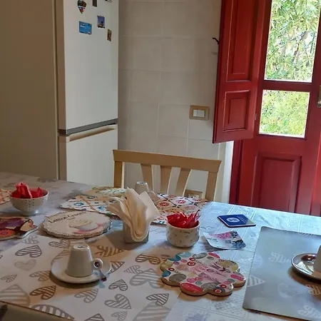 Alojamento de Acomodação e Pequeno-almoço Antica Quartu SantʼElena