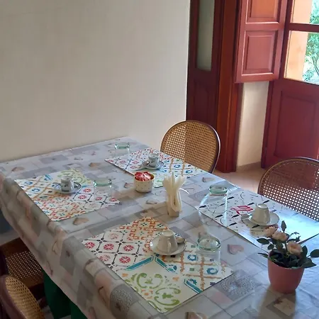 Antica Alojamento de Acomodação e Pequeno-almoço Quartu SantʼElena