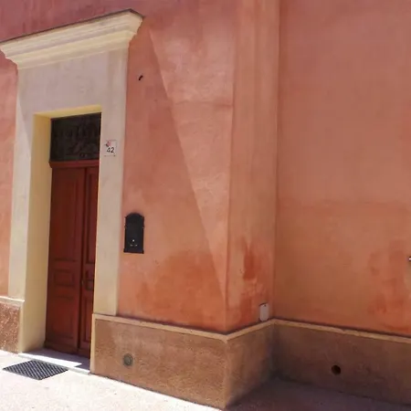 Alojamento de Acomodação e Pequeno-almoço Antica Quartu SantʼElena